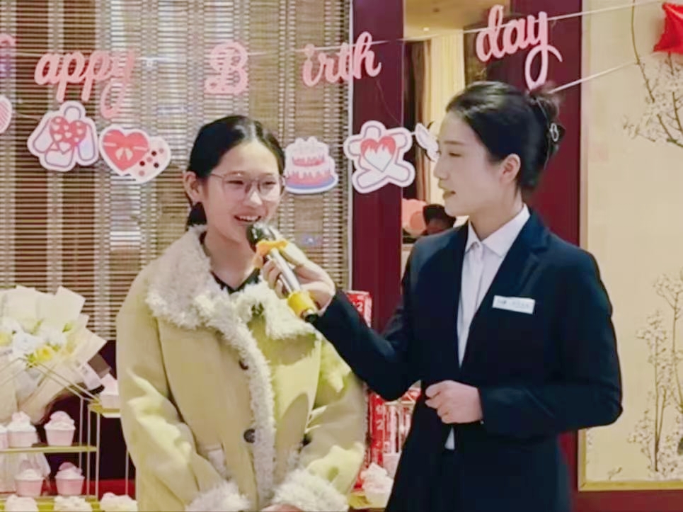 人生第一次，主持夢(mèng)的初次綻放