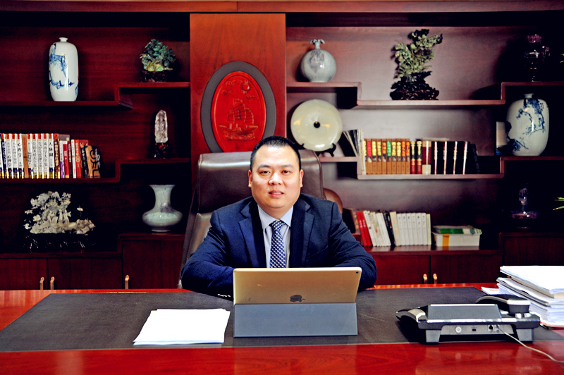 新時(shí)代，我們堅(jiān)定前行